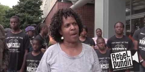 Black Chicago residents slam Pres Obama and say hes the worst president ever. www.blacklikemoi.com